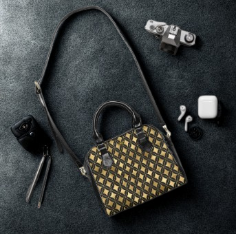 Vault Exclusive: Prestige Legacy | Black & Gold Diamond Handbag | Collector’s Edition Statement Piece for Sophisticated Women